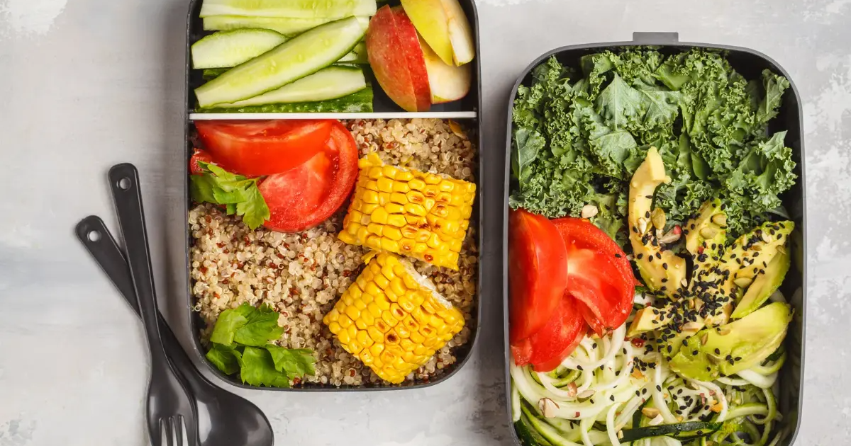 Dlaczego warto jeść w pracy? Rola posiłku w codziennej rutynie zawodowej